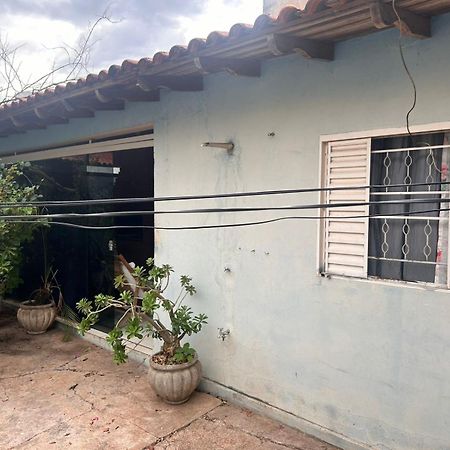 Apartamento Edícula Inteira Mobiliada, prox Shopping Estação Cuiabá Habitación foto